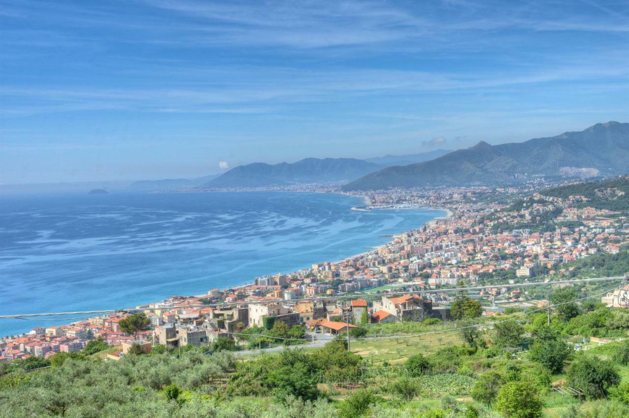 Crosa Tra Le Nuvole Villa Borgio Verezzi Exterior foto